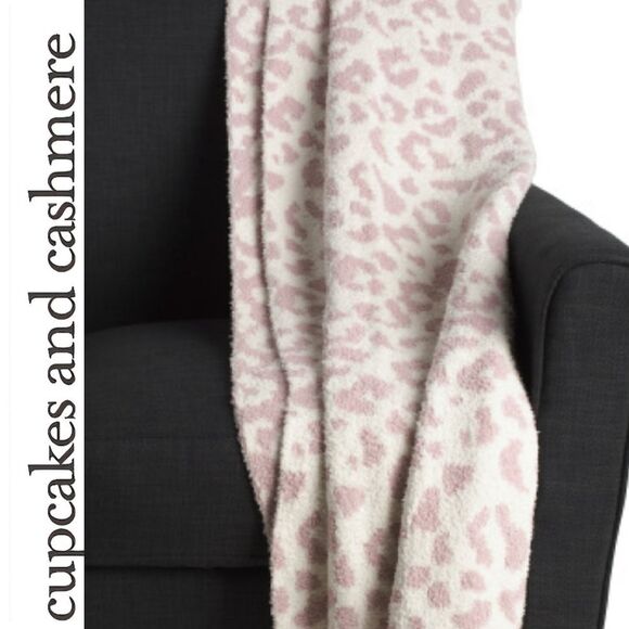 Cupcakes & Cashmere Leopord Print Plush Throw Blanket- Lavender - Picture 1 of 7